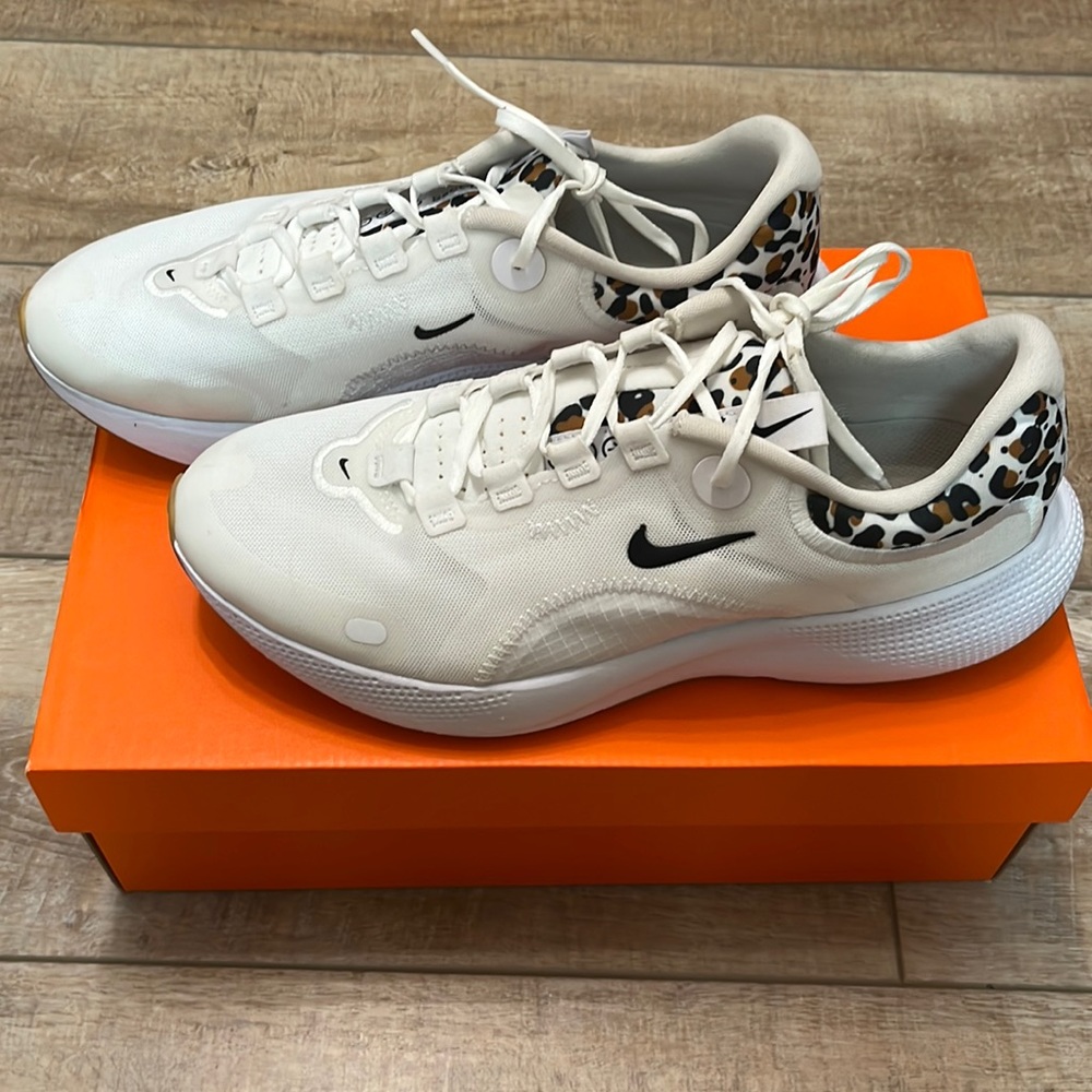 Nike React Escape RN Sneakers